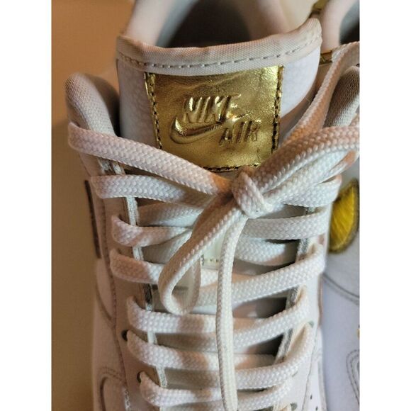 Nike Air Force 1 Low Gold Foil Swoosh Men's 10 - Picture 3 of 5